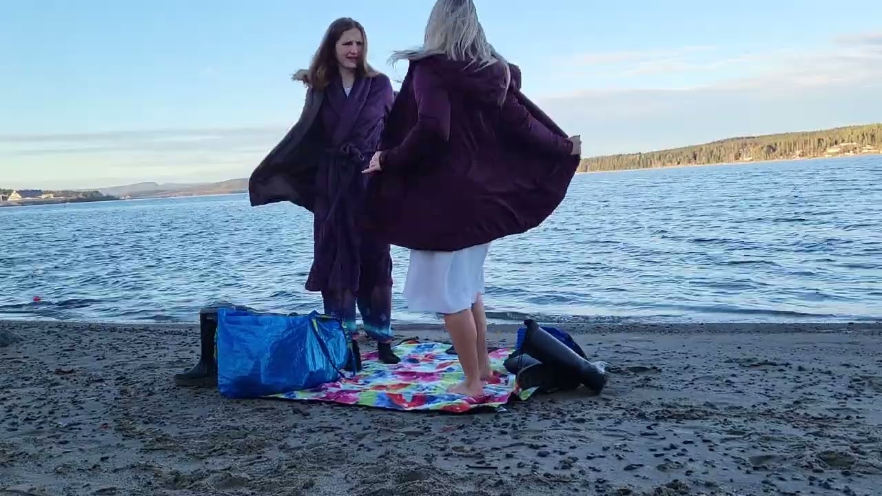 Ethel & Liina Swimming in cold Sea 14 November 2022