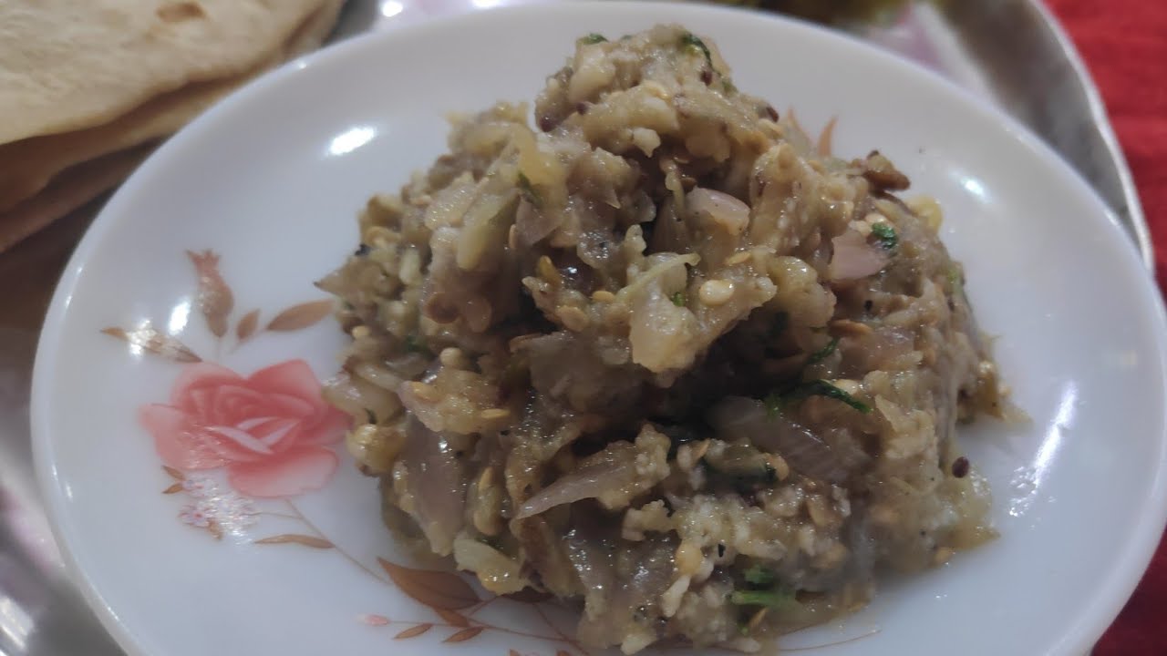 Goan Style ruchik brinjal/वांग्याचे भरीत ? in konkani language.