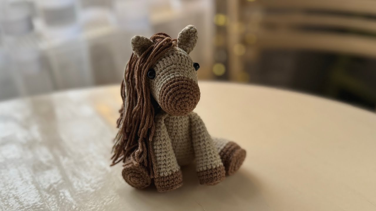 tutorial: crochet HORSE, part 6 (sewing details)