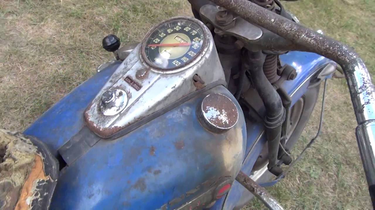 Hunting Harley's, 47 Knuckle barn find