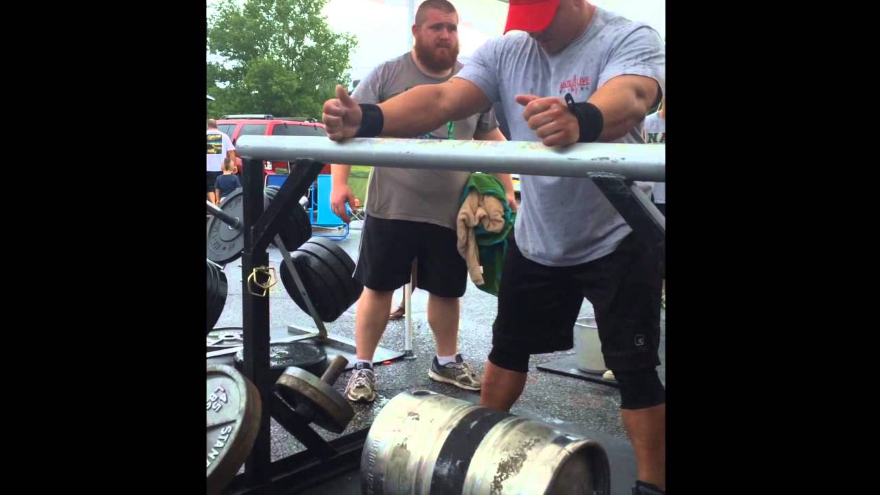Strongman Showdown 2014 Keg Loading