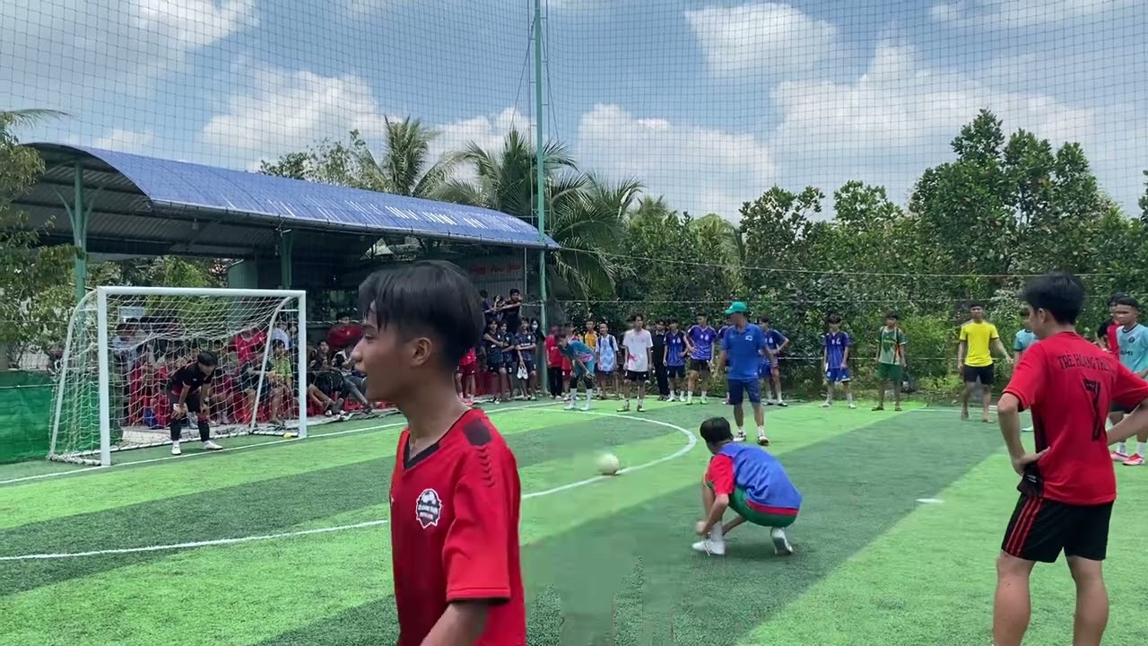 Loạt penalty hấp bóng đá sân 5