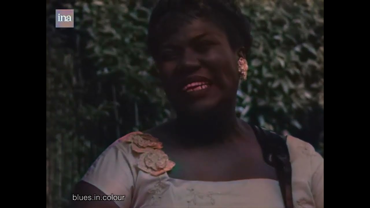 Sister Rosetta Tharpe - His Eye Is On the Sparrow & Interview live [Colourised] 1960