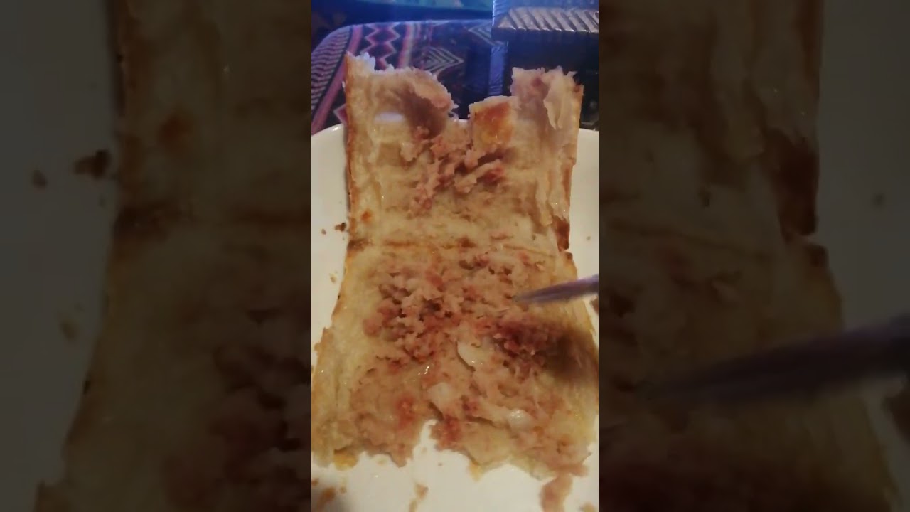 greggs corned beef bake