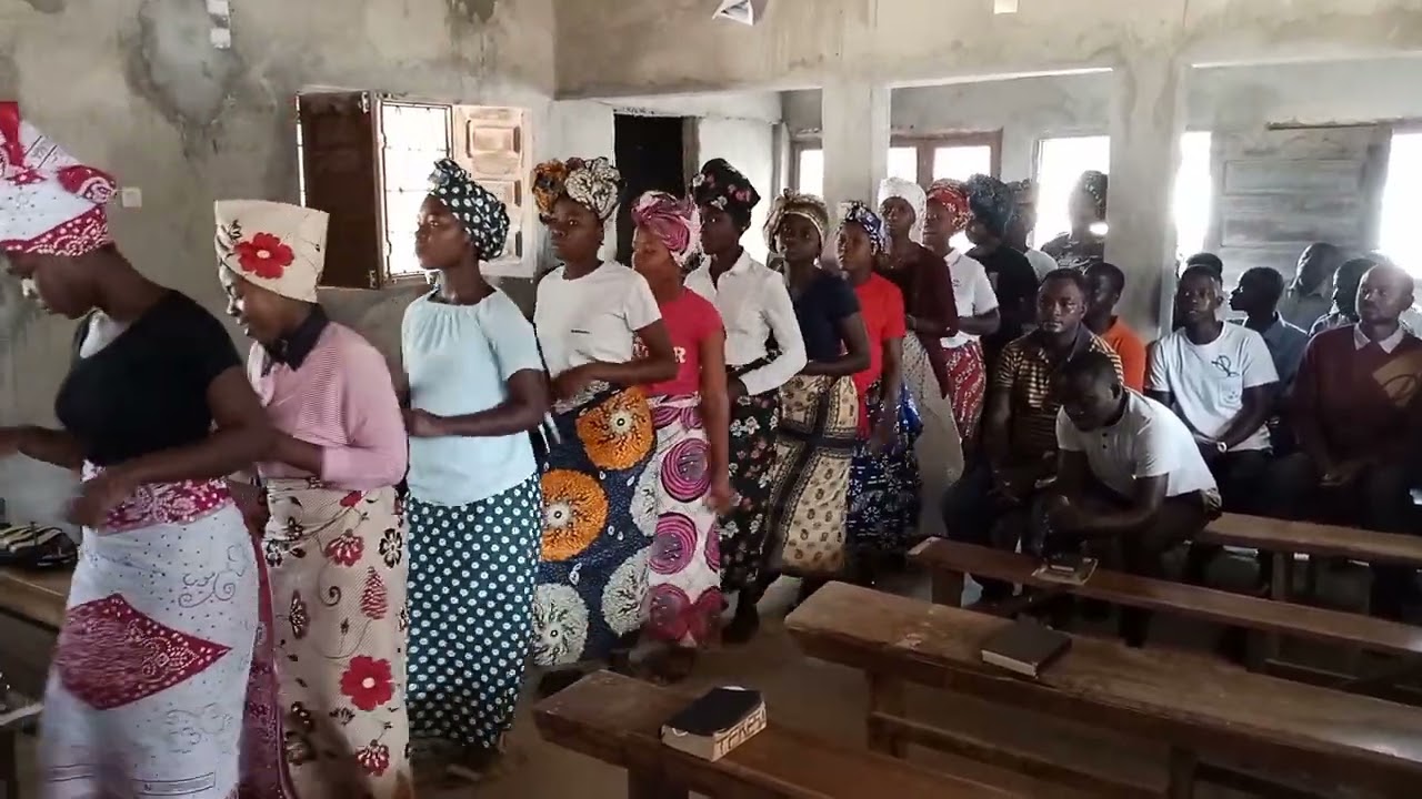 Igreja união Baptista de Moçambique jovens ontupaia Nacala-porto