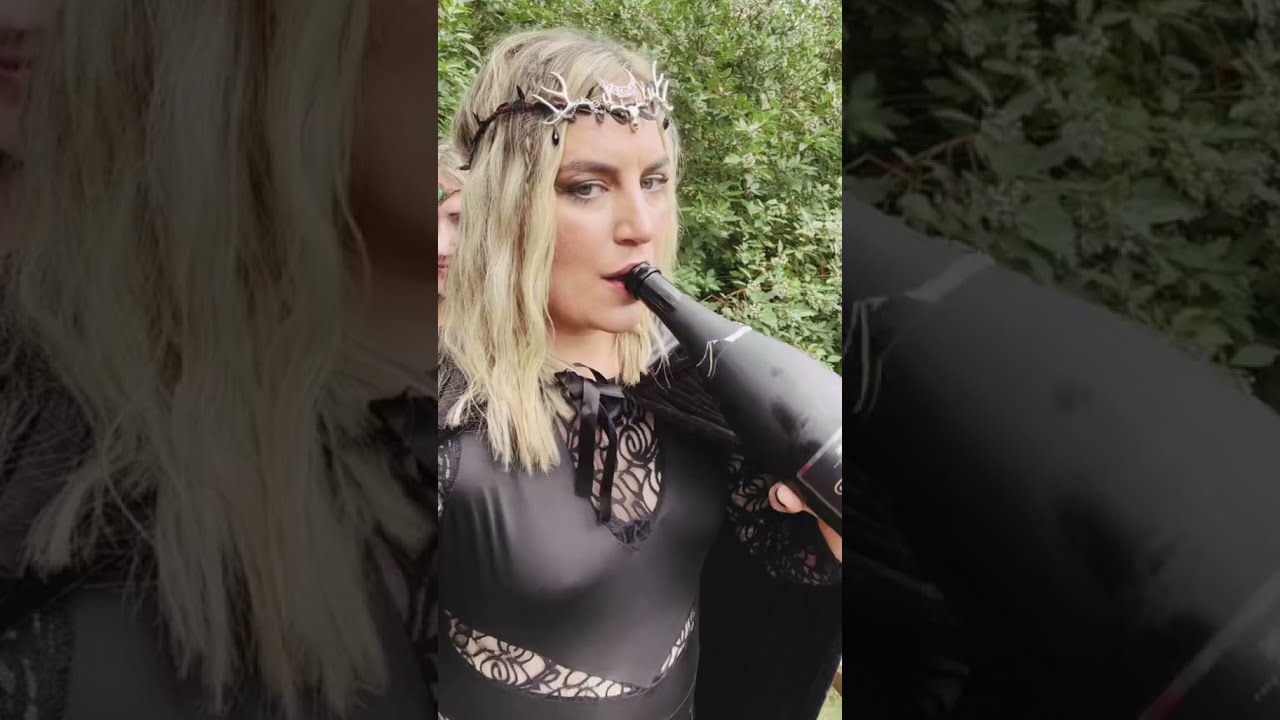 Just a fairy garden party in the woods 🧚🏽‍♀️🧚 