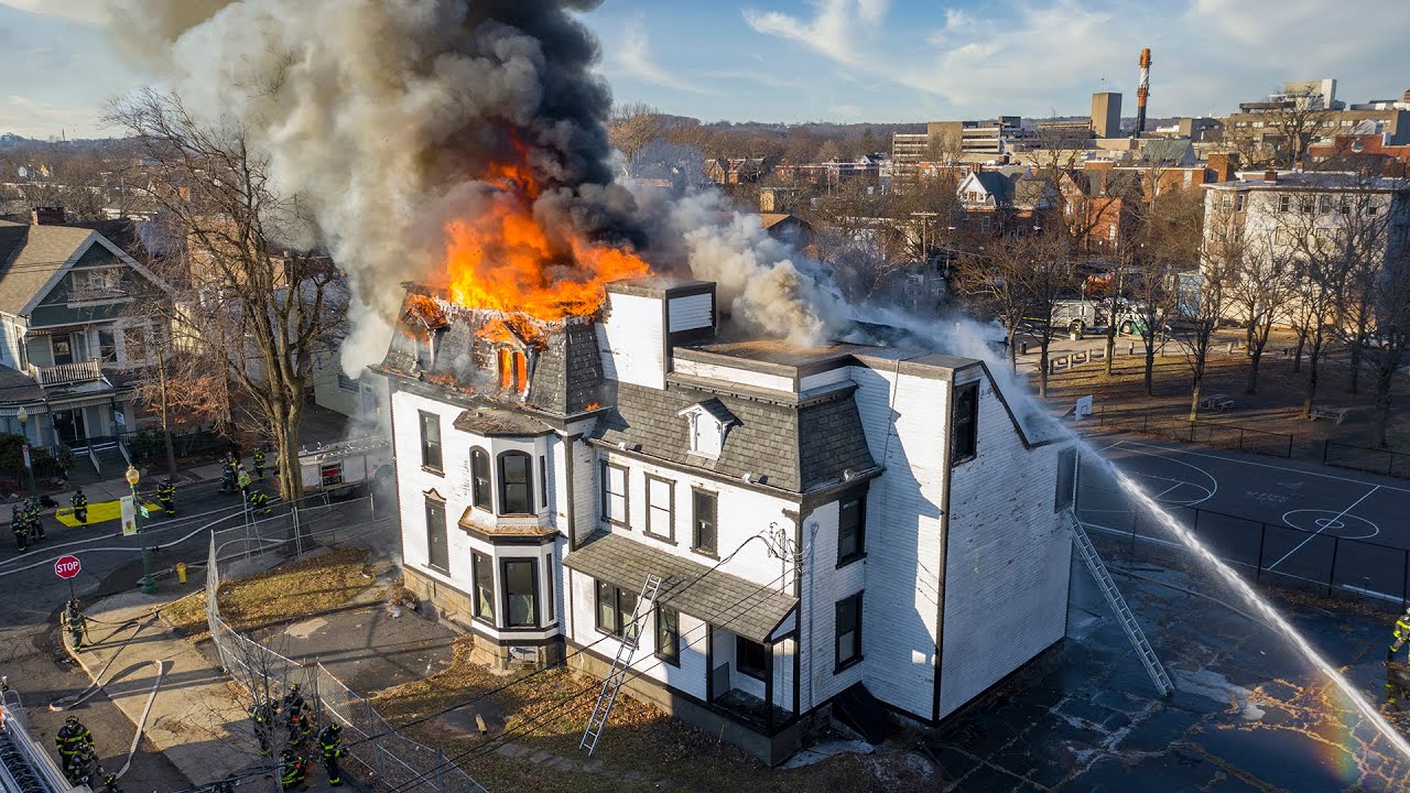 Drone Footage of the Chapel St. 2nd Alarm (New Haven, CT) 12/25/19