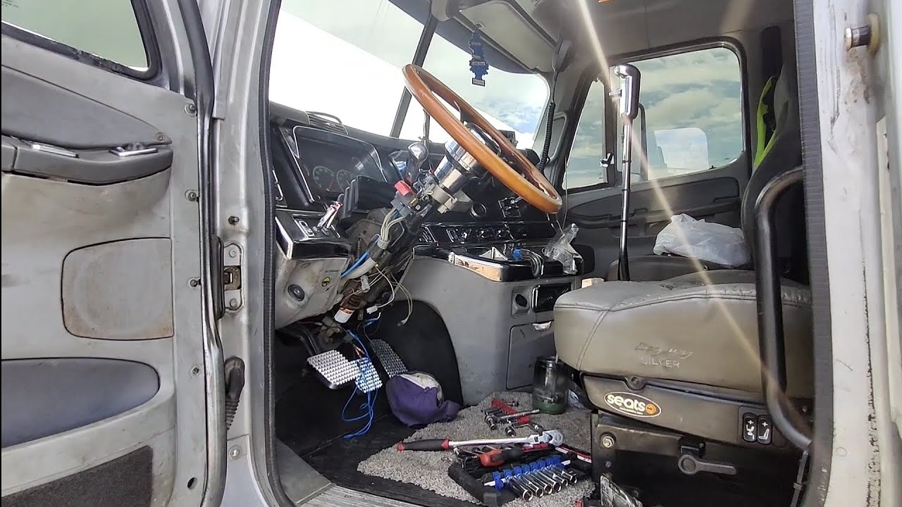 How to Lower Steering Wheel in Freightliner Columbia