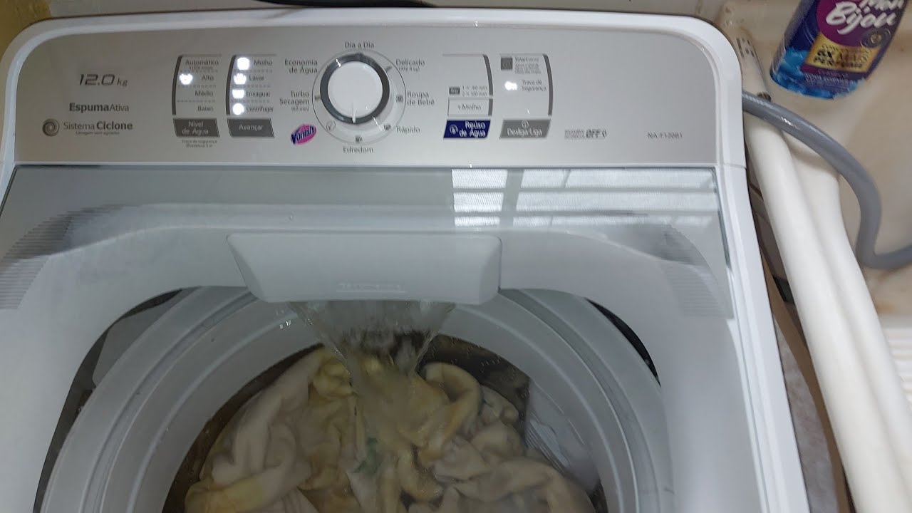 LAVANDO EDREDOM DE CASAL NA MÁQUINA PANASONIC 12 KG NA - F120B1WA