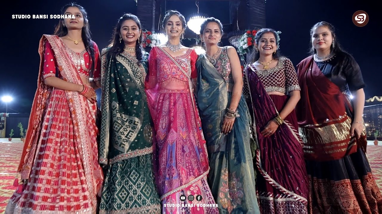 Wedding Dandiya Raas | Modhvadiya Family | Jamnagar | Gujrati Lagan Geet | Studio Bansi Sodhana