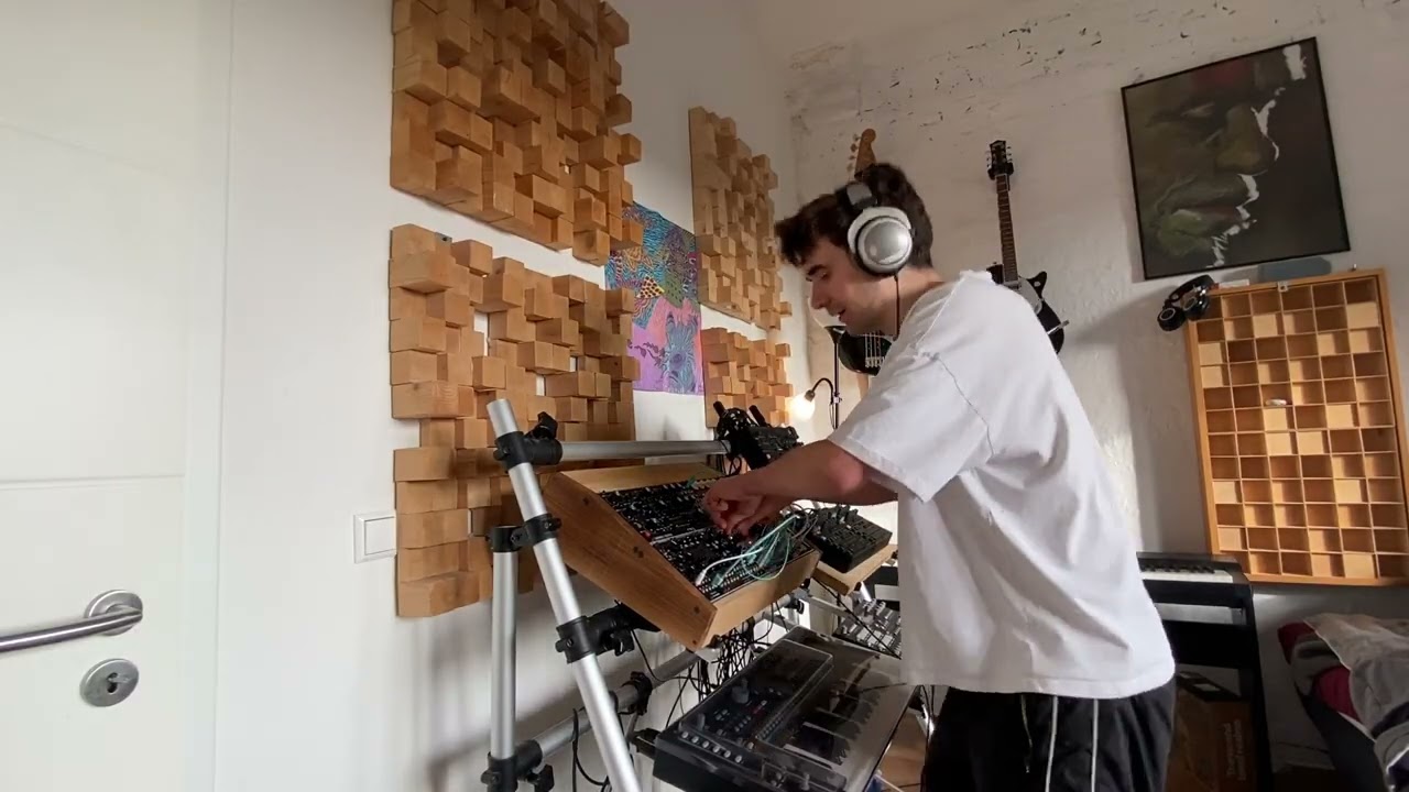 MODULAR MELODIC TECHNO - Groovy Melodic Modular Techno - 122