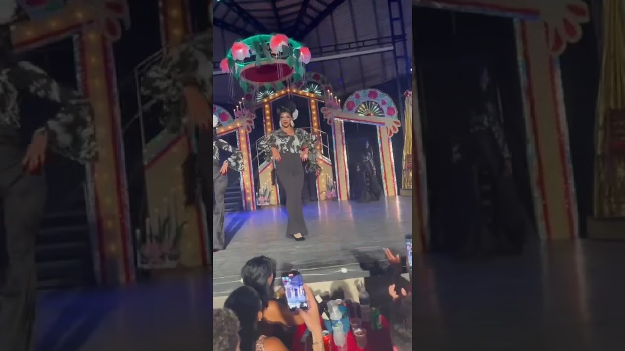 Opening de la reina de la copla en Cuba. 