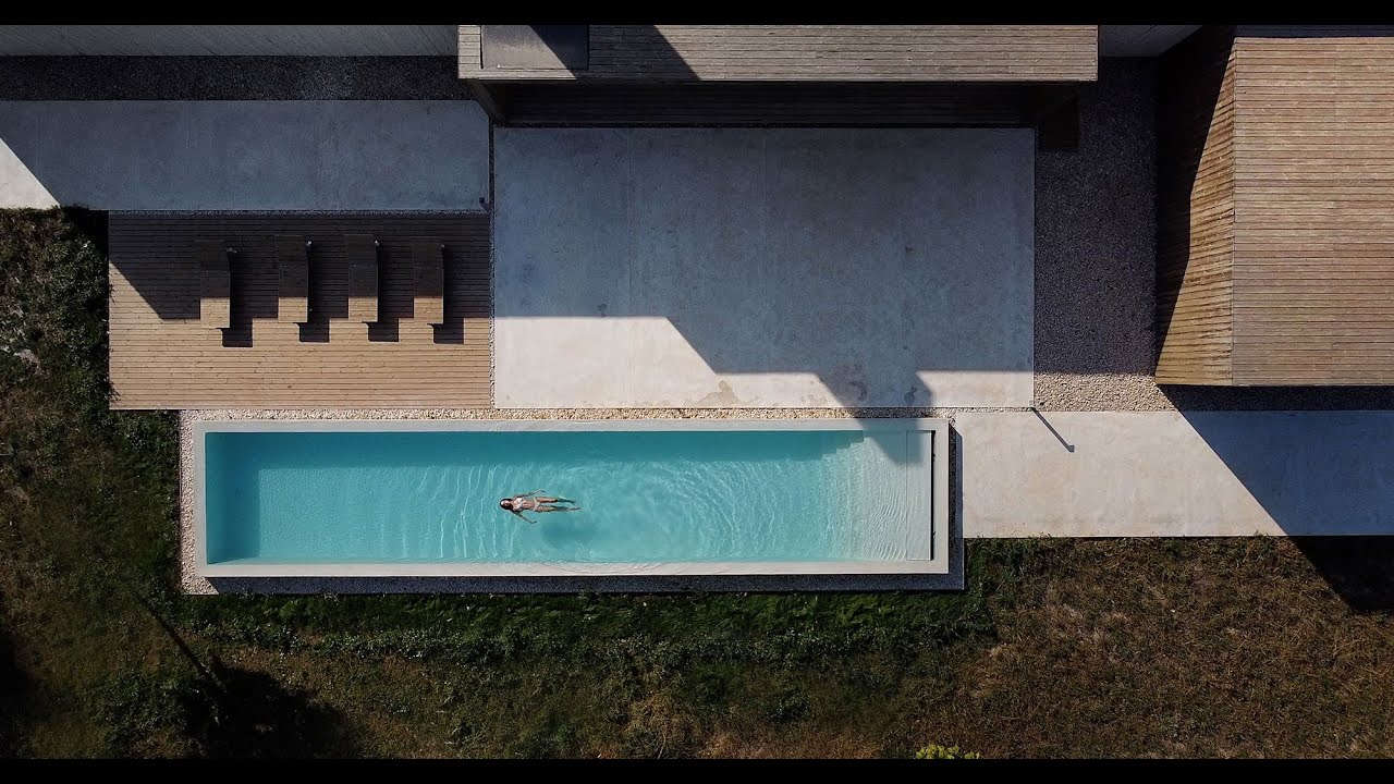 Cottage in the Vineyard new pool | Cottage in the Vineyard by Ram&oacute;n Esteve Estudio