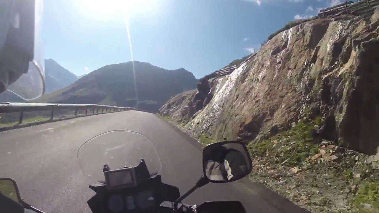 Kaunertaler Gletscherstraße / Kaunertal Glacier Road Suzuki DL650 V-strom