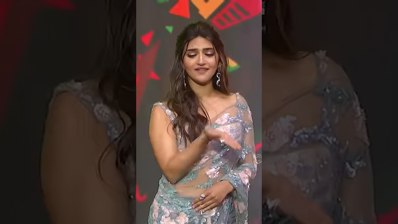 @Sreeleela2569 Fire on stage 🔥🔥 #dance #kurchimadathapetti #sreeleela #maheshbabu #gunturkaaram