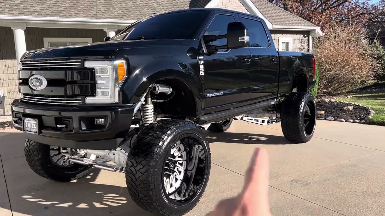 2018 F250 Limited Show truck. Stryker Design Lift 28” Fuel Wheels MBRP exhaust. Over $140k build.
