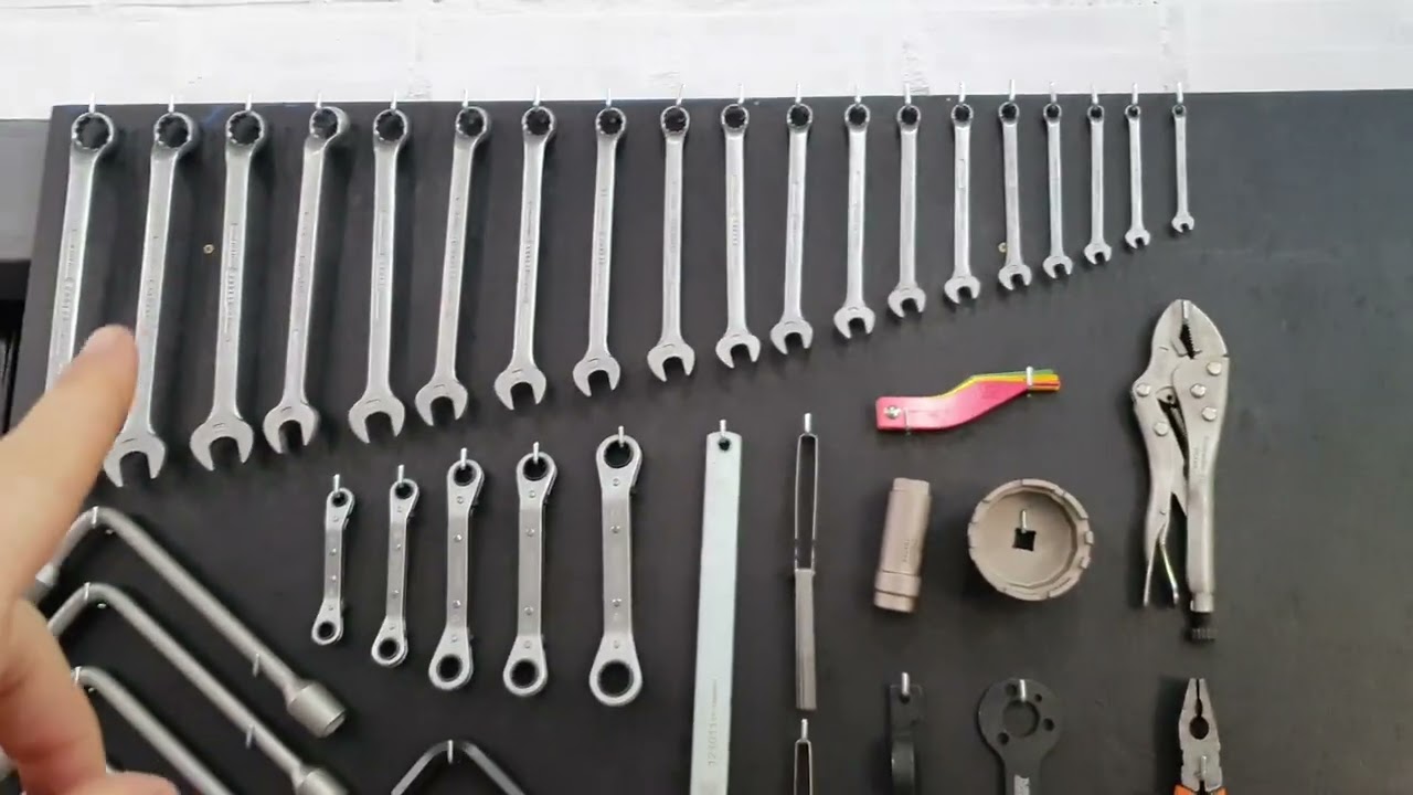Painel para ferramentas com custo baixo em madeirite plastificado!