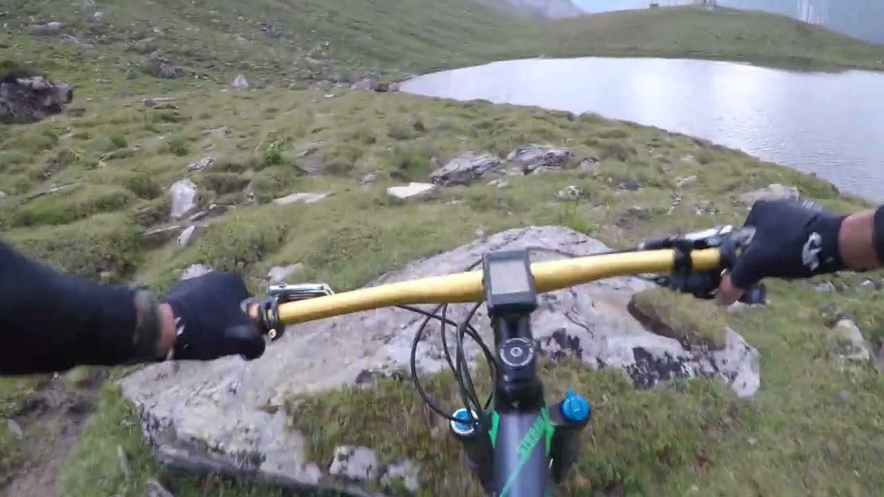 Giro Lago di Gola e downhill per sentiero turistico Valle Aurina - Riva di Tures - Alto Adige  Italy