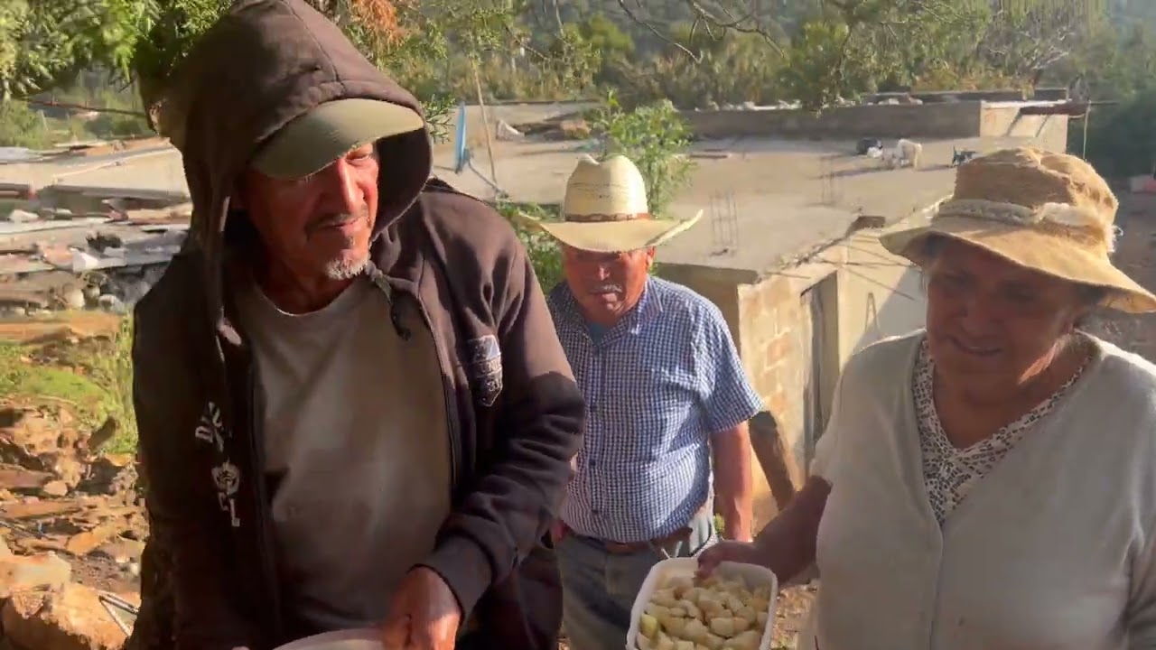 Así preparan la barbacoa de borrego en Chavarrías, Querétaro | Pinshi Millenial