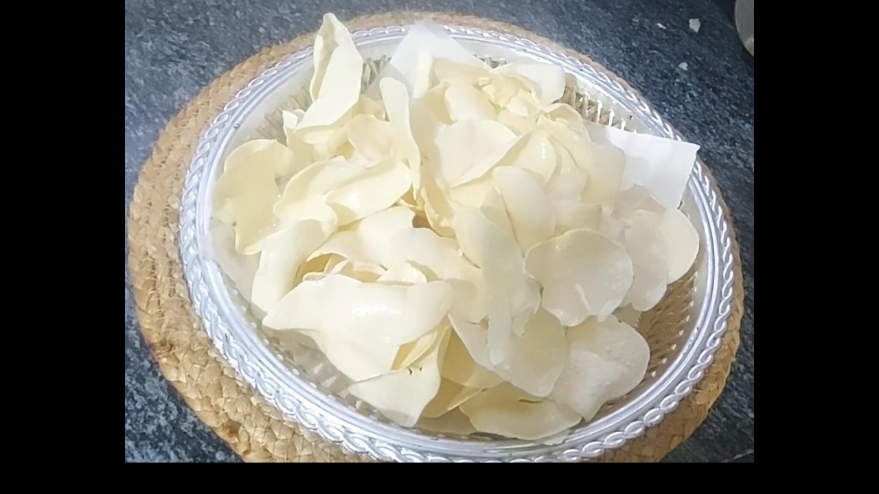 उन्हात वाळवलेले वर्षभर टिकणारे बटाट्याचे चिप्स |Year-Long Storable Potato Chips |Mandakini Recipe