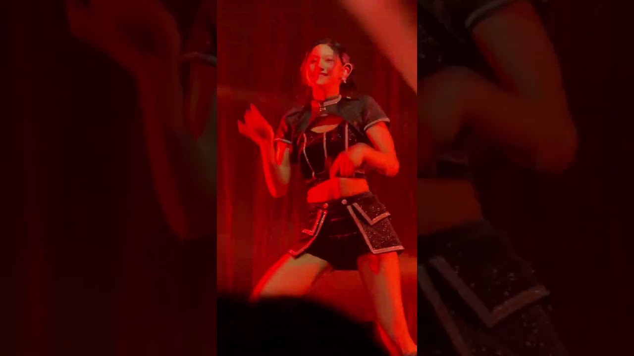 20241126 KISS OF LIFE (키스오브라이프) - Bad News (English Ver.) - KISS ROAD World Tour in Houston