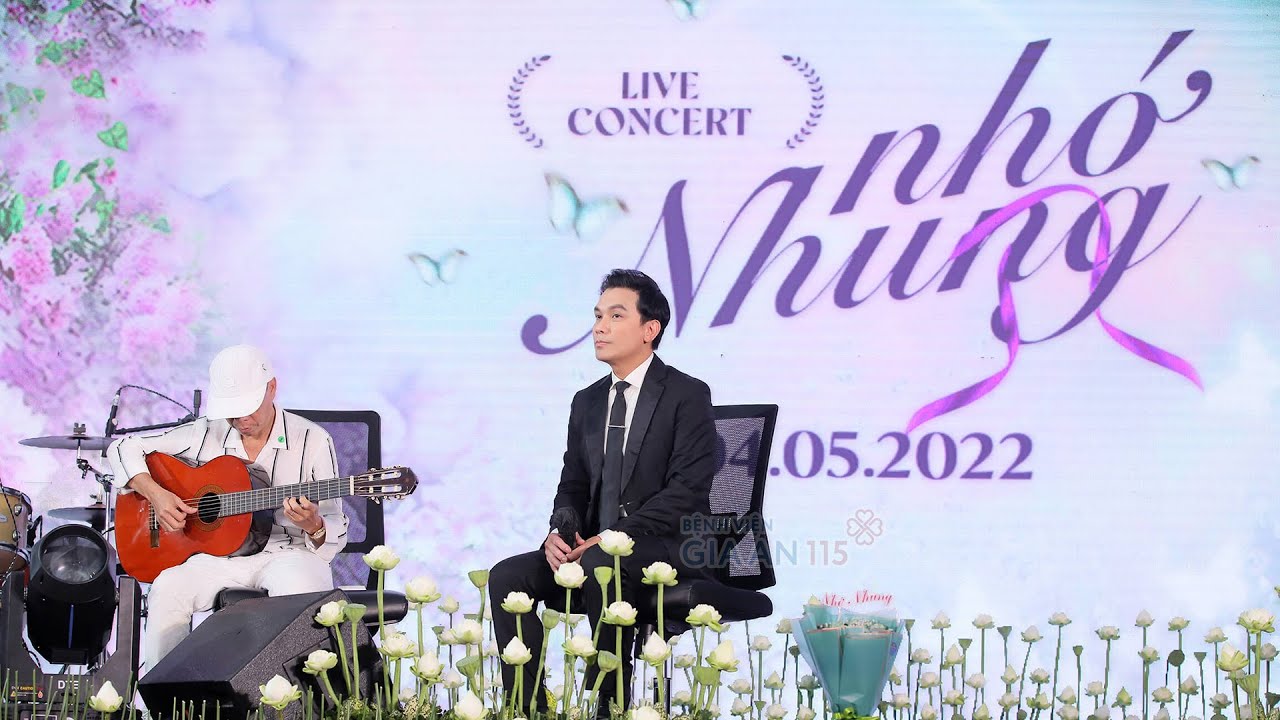 Ca sĩ Mạnh Quỳnh trong đêm Live Concert “Nhớ Nhung” cùng các y bác sĩ tại Bệnh viện Gia An 115