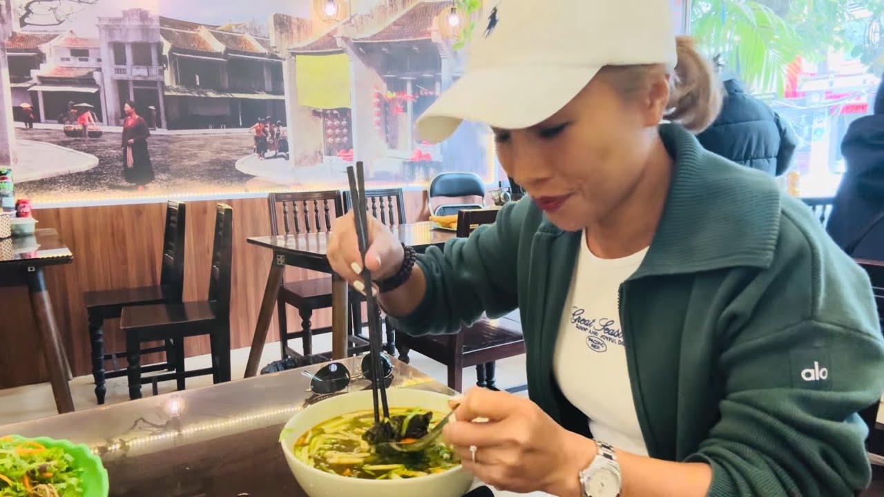 Về Hải phòng Dù bận rộn đến đâu cũng phải ăn bát miến cua hoặc bánh đa cua ở Hải Phòng 👍🎄🎊🎉👌🏽😍