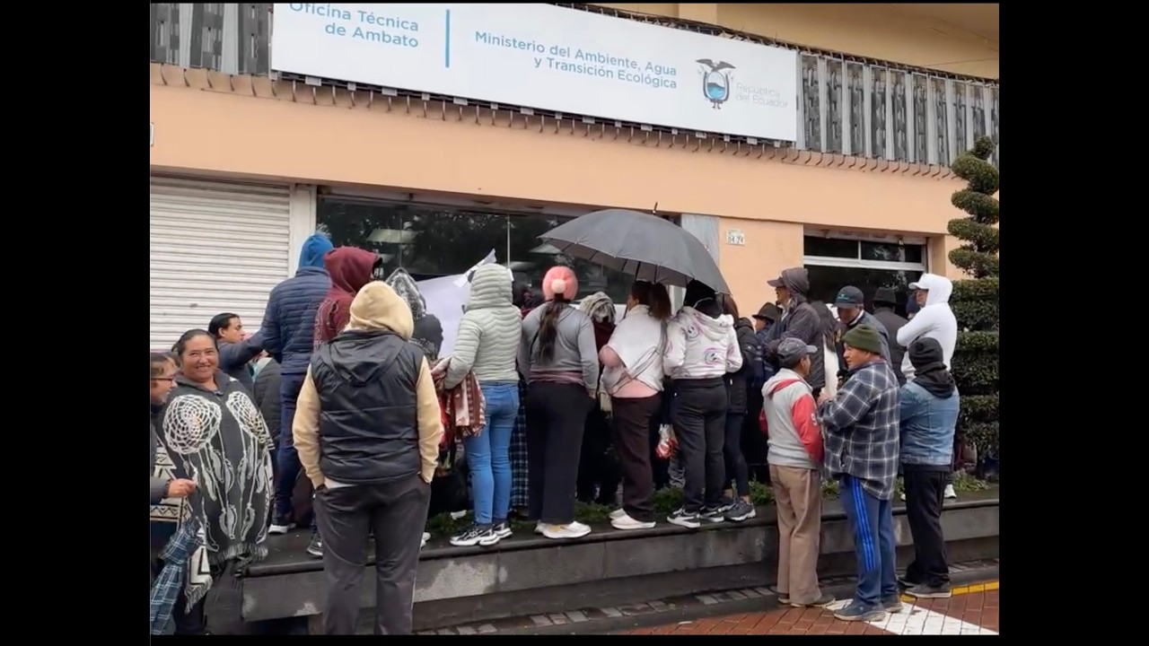 Ambato | Comuneros de Santa Rosa y Tisaleo molestos por la obra de (Celec) en sus sectores