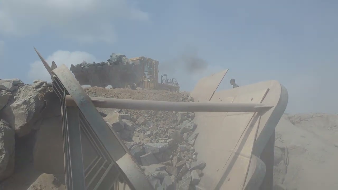 Massive Stone Crusher Breaking Rocks 💥⚡ | Heavy Rock Crushing #shorts #USA #mining