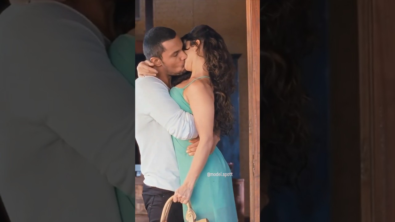 Sunny Leone kissing scene #kiss #kissing #viralvideo #viralshorts #trendingshorts