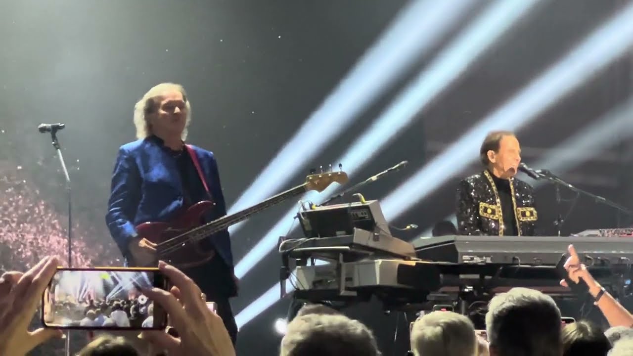 Pooh - Dammi Solo Un Minuto @Arena di Verona