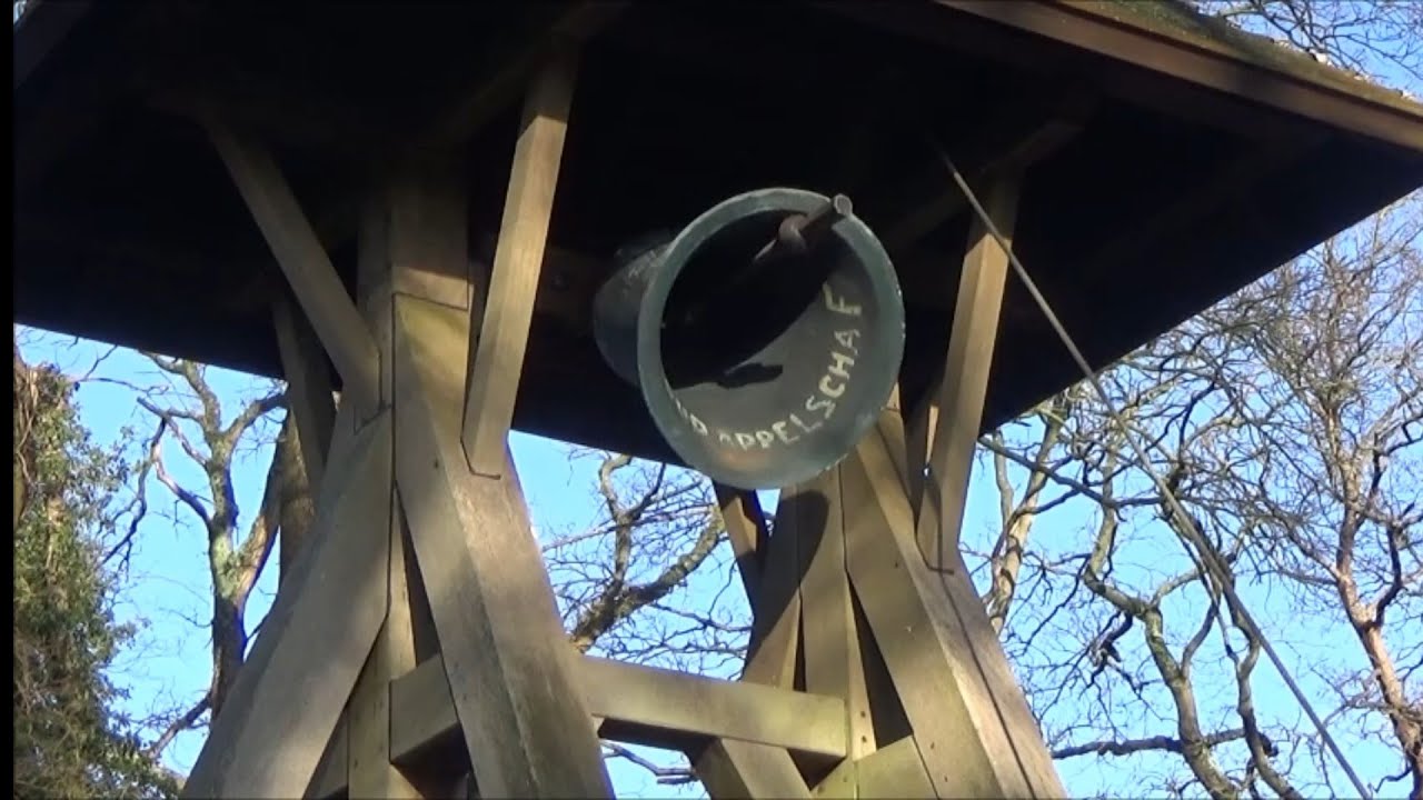 Appelscha (FRL) luidklok van de voormalige Trefkerk