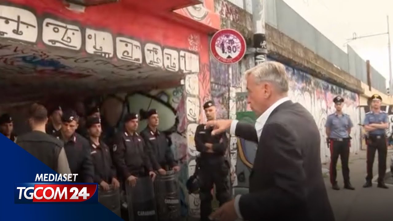 Milano, sgomberato il centro sociale Leoncavallo