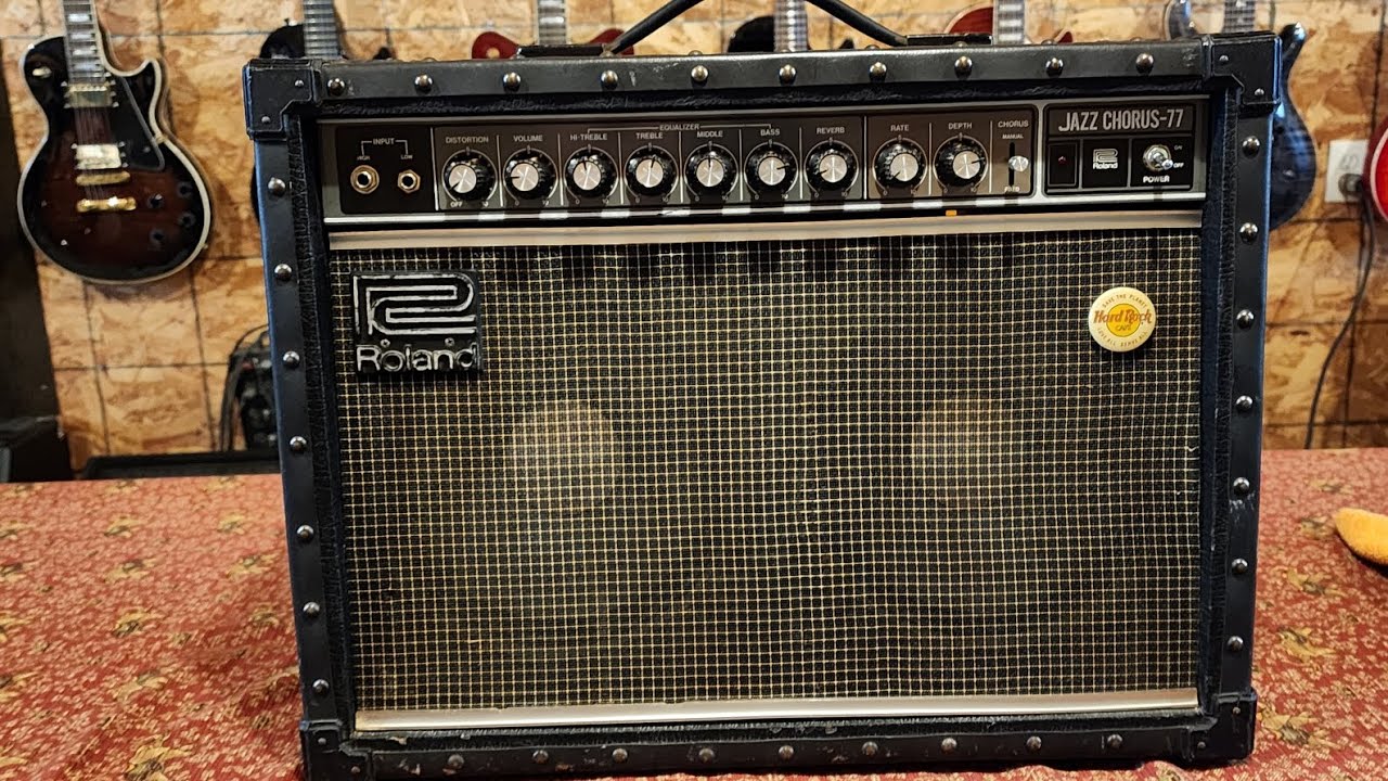 Vintage Roland Jazz Chorus JC77 Demo 2x10 1980s Demo.