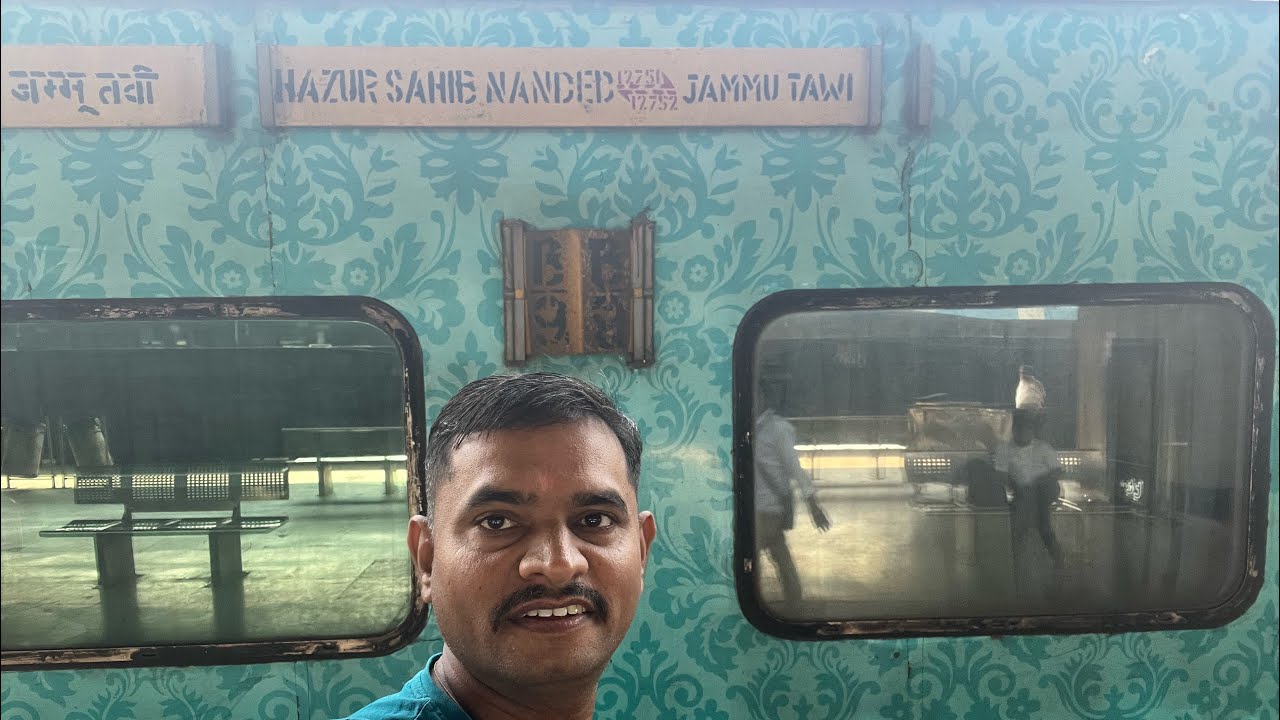 Purna junction To New Delhi Jat Humsafar Train Number 12751 @Shivprasadsolankevlogs