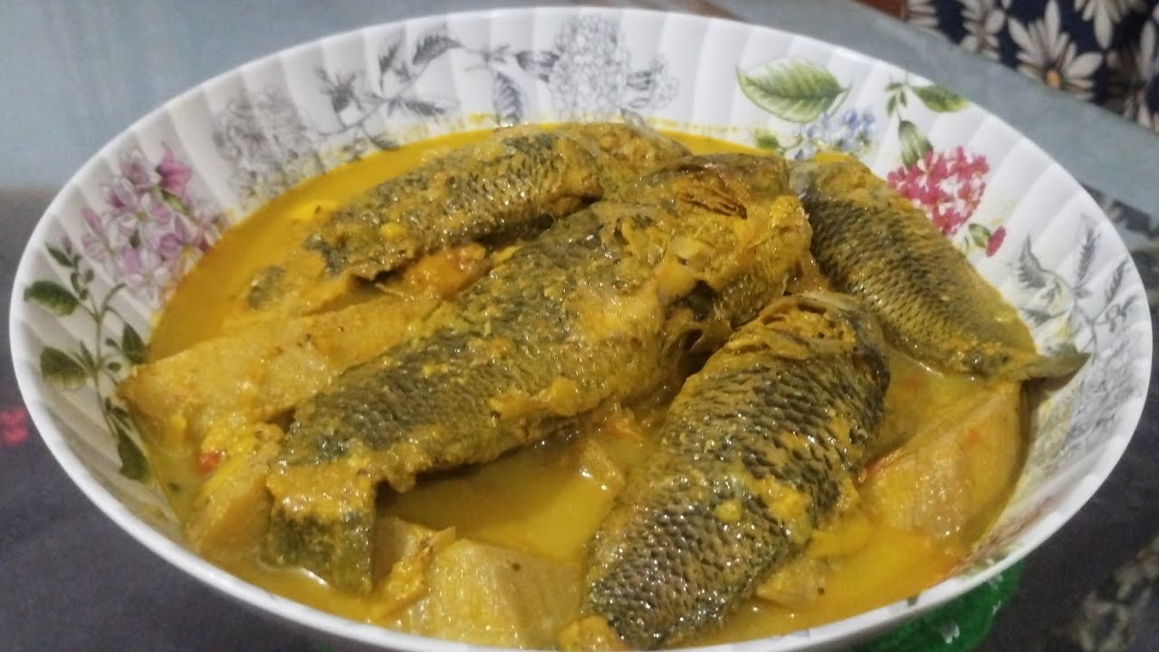 কই মাছ দিয়ে কাঁচকলা রান্না | গ্রাম্য স্বাদের দারুণ রেসিপি|Village Style Koi Fish with Raw Banana | 