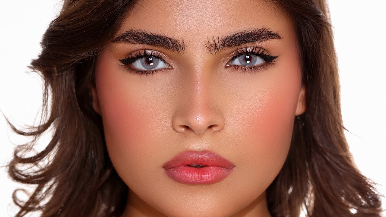 Salty White | Desio Color Contact Lenses | Blue Colored Contacts