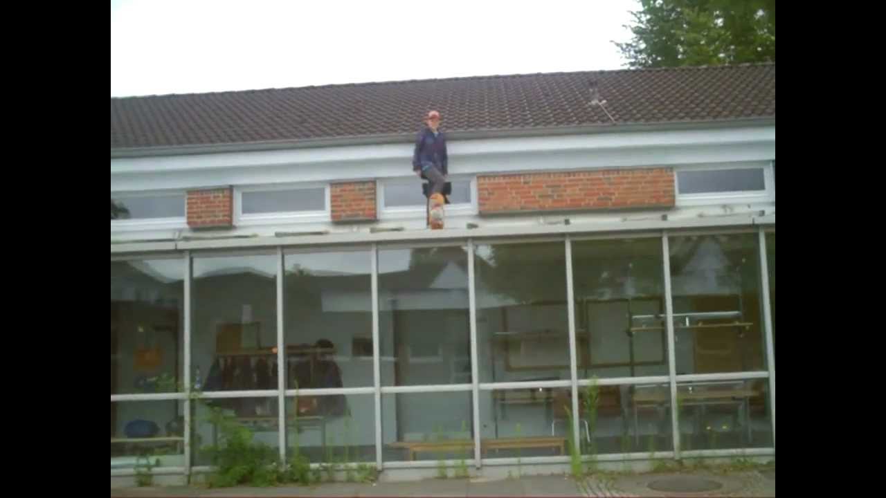 da springt er einfach von dach!!! (with ike fromme)