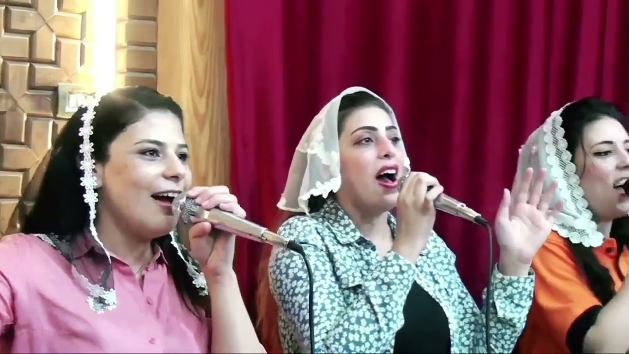 #ترنيمة معزية جدا 🙌🙌 الأزمة عدت و انا موجود المرنم حاتم تلميذ اجتماع التحرير و الشفا 