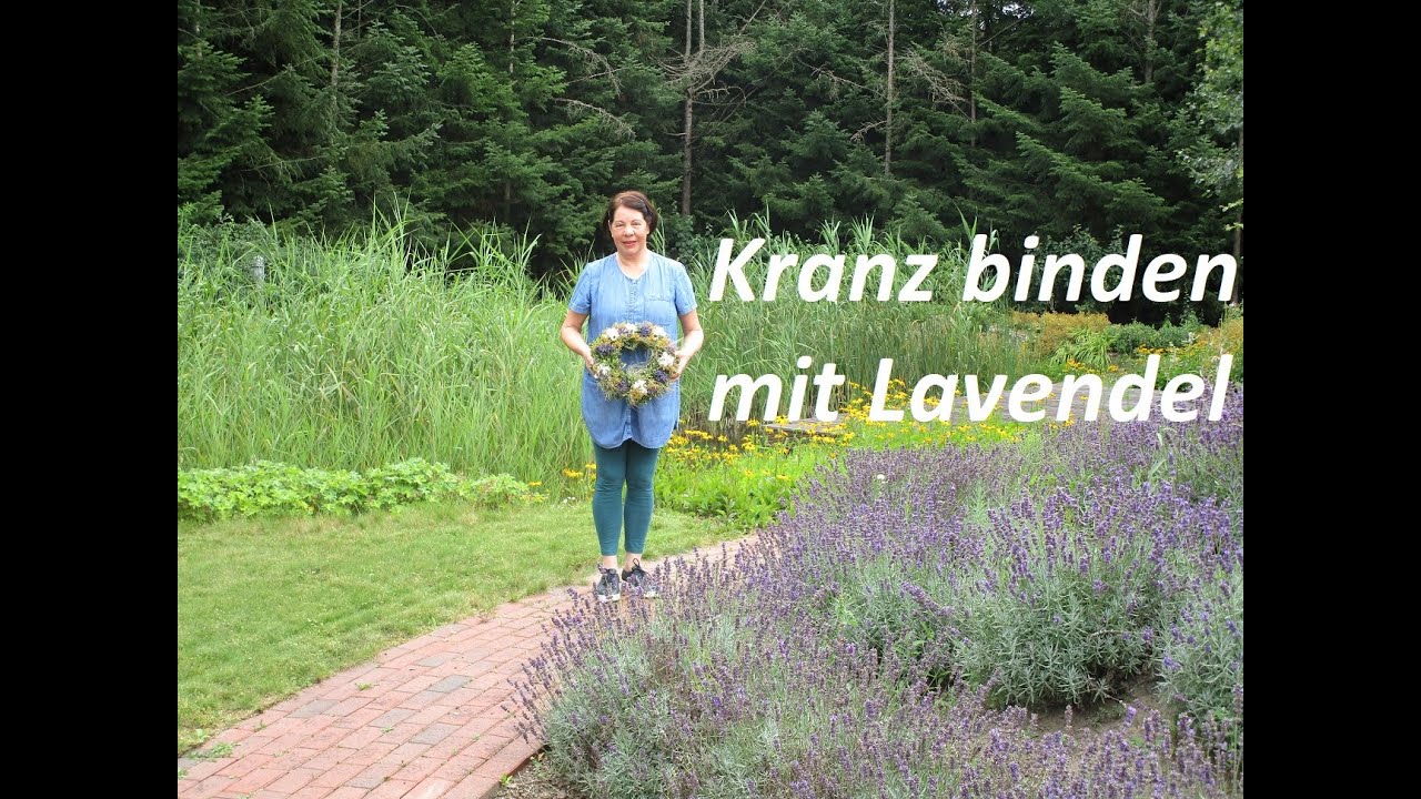 Kranzbinden mit Lavendel und Heilkräutern