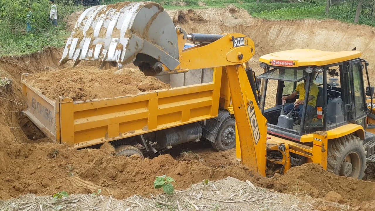 JCB Backhoe Loader Cutting Soil and Loading in Dump Truck- Dump Truck Carrying Soil -Dozer Video 13