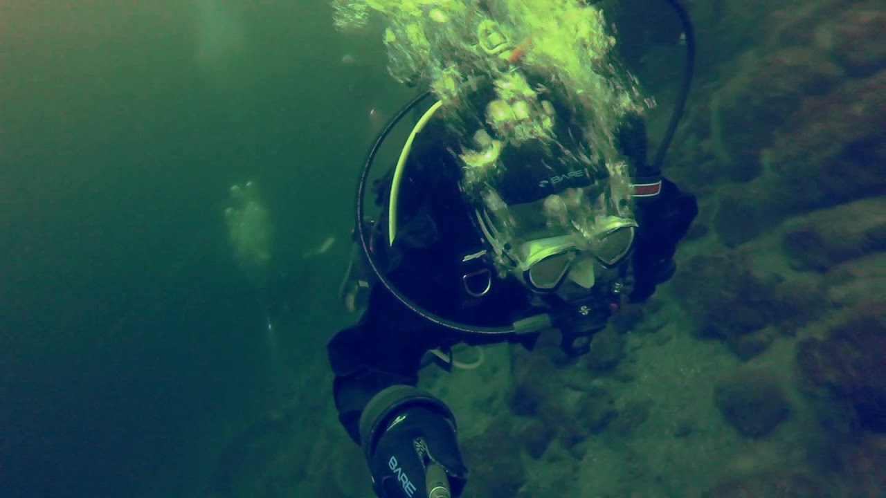 Diving in Vancouver's fjords (Buceando en los fiordos de Vancouver, Canadá)