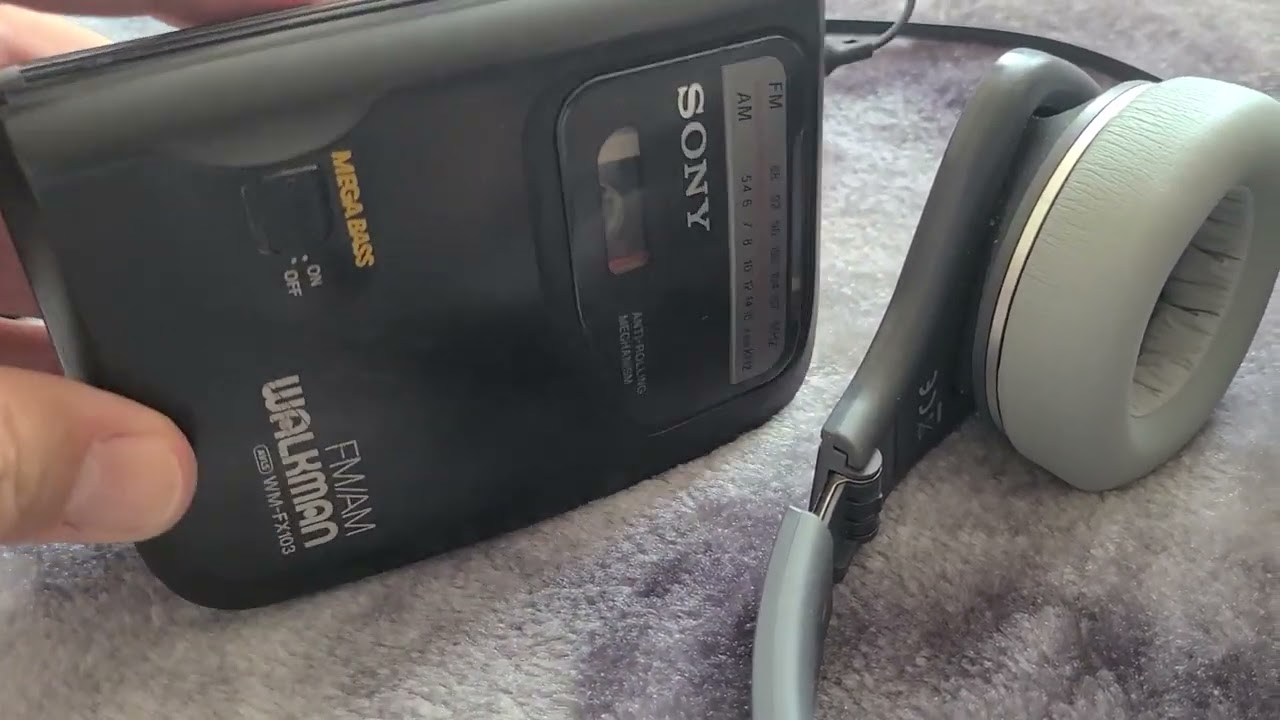 Sony Walkman WM-FX103 demo