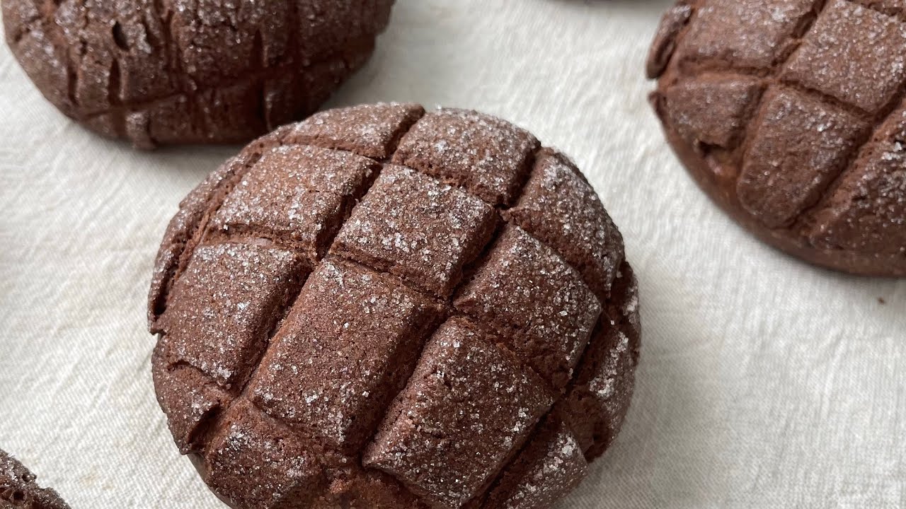 How to make Japanese Chocolate Melon Bread