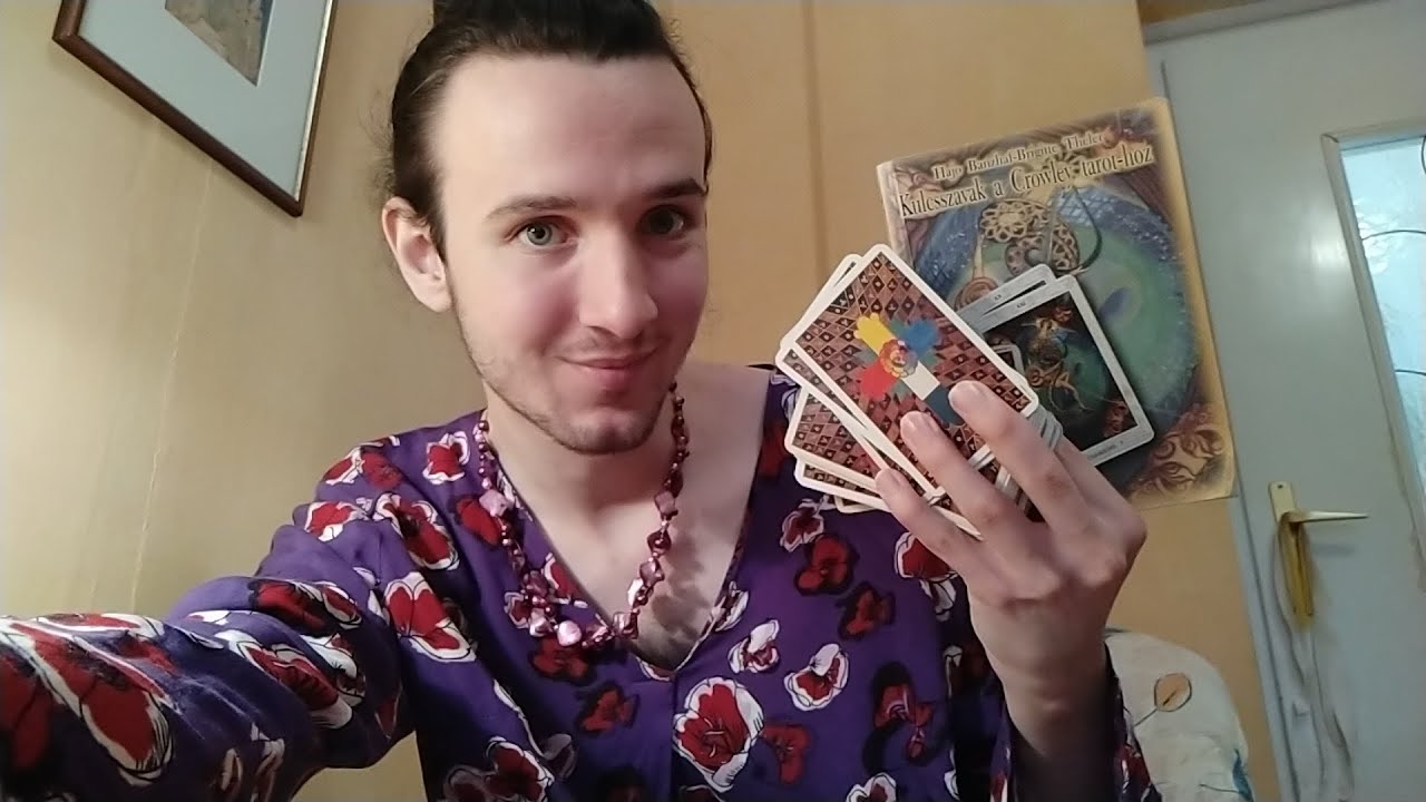 Magyar ASMR, Jóslás Tarot kártyával roleplay