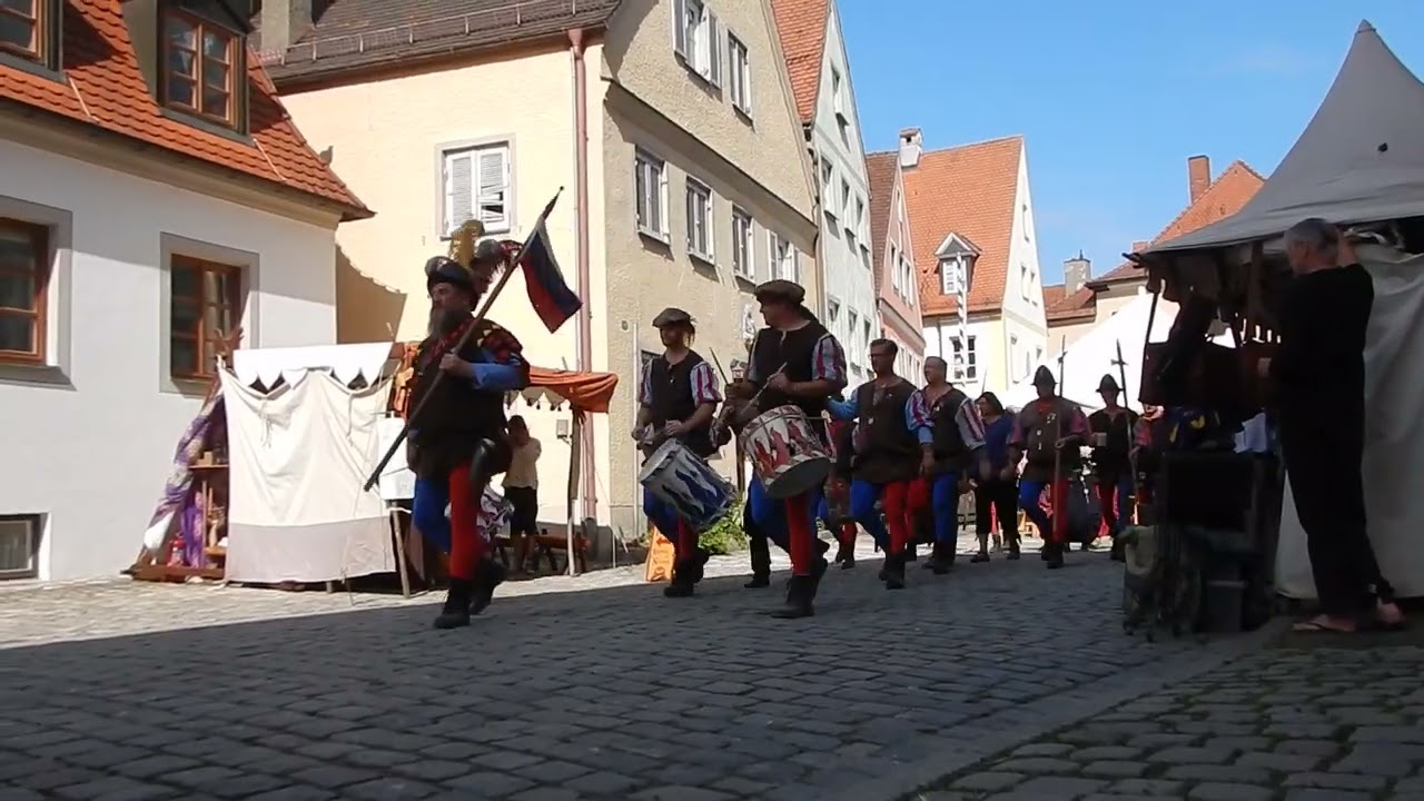 Stadtwache mit Stadtrat im Pranger - Schlossfest 2023