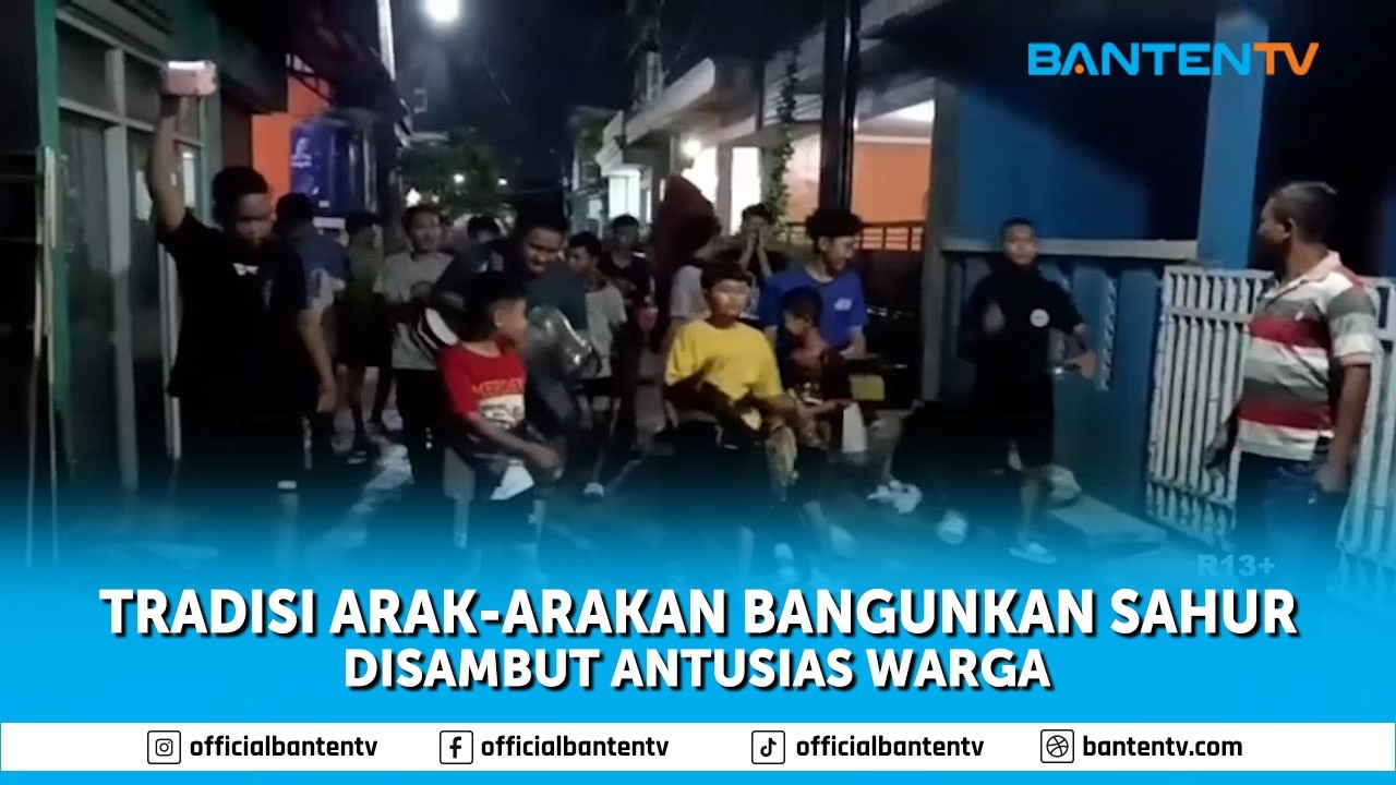 TRADISI ARAK ARAKAN BANGUNKAN SAHUR DISAMBUT ANTUSIAS WARGA