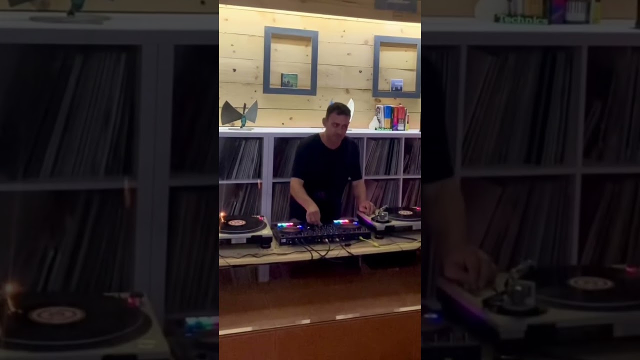 Sube el volumen! Hacer mezclas con tracks cargados de musicalidad no es sencillo #dj #techno #trance