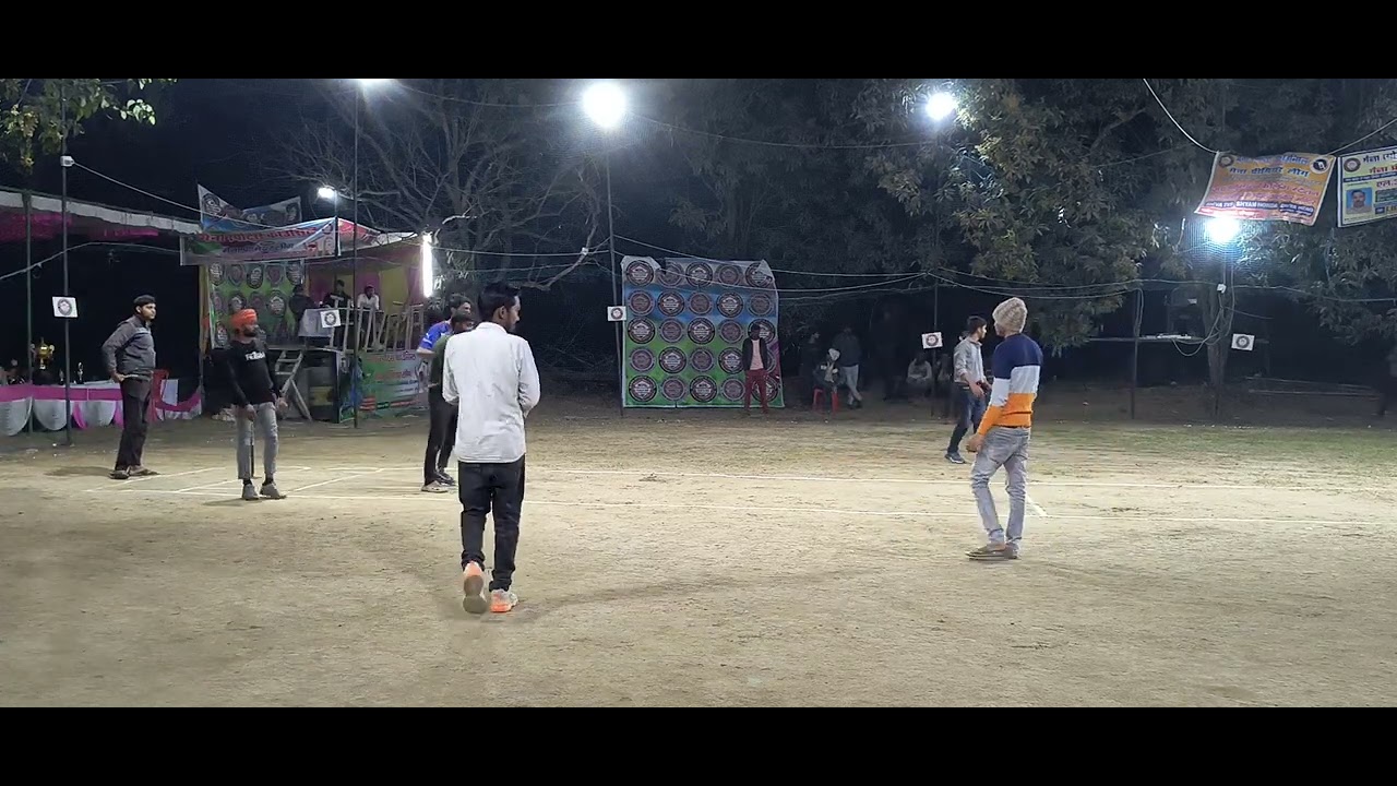 Sablog match me bhaoot jada busy hai