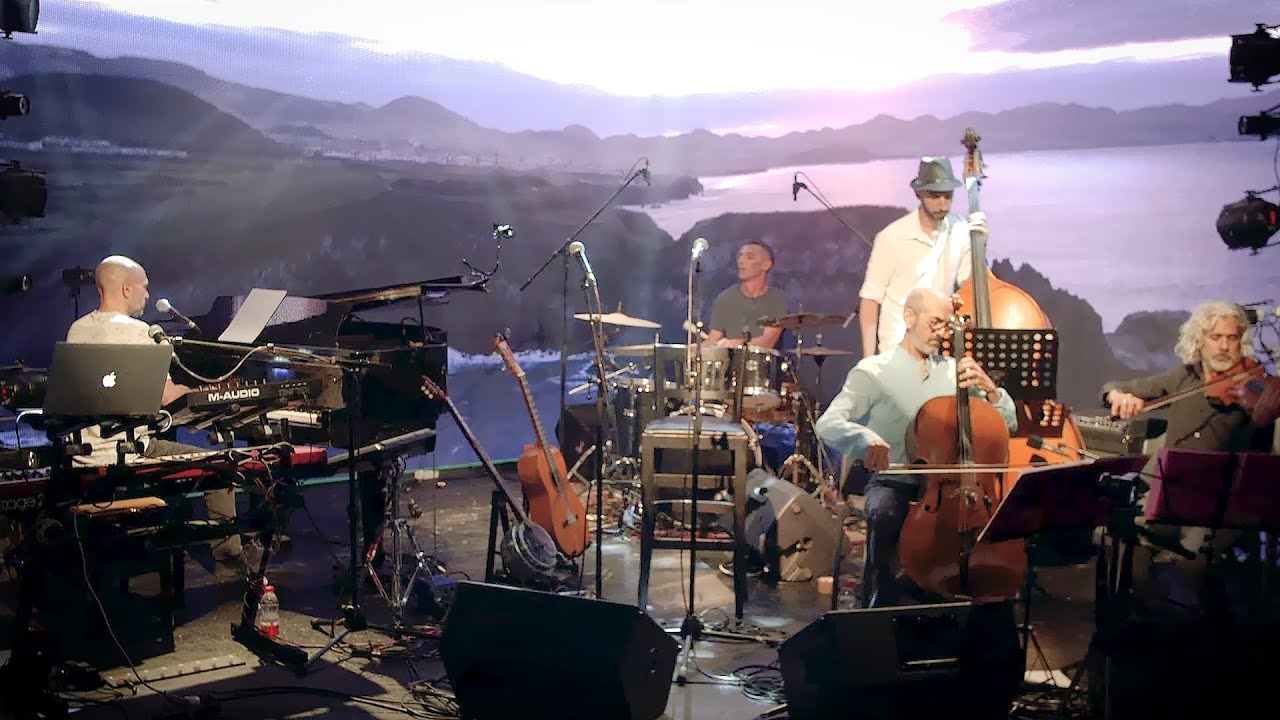 Aviram Netanel - Azores (Live at Beit Hayotzer, TLV)